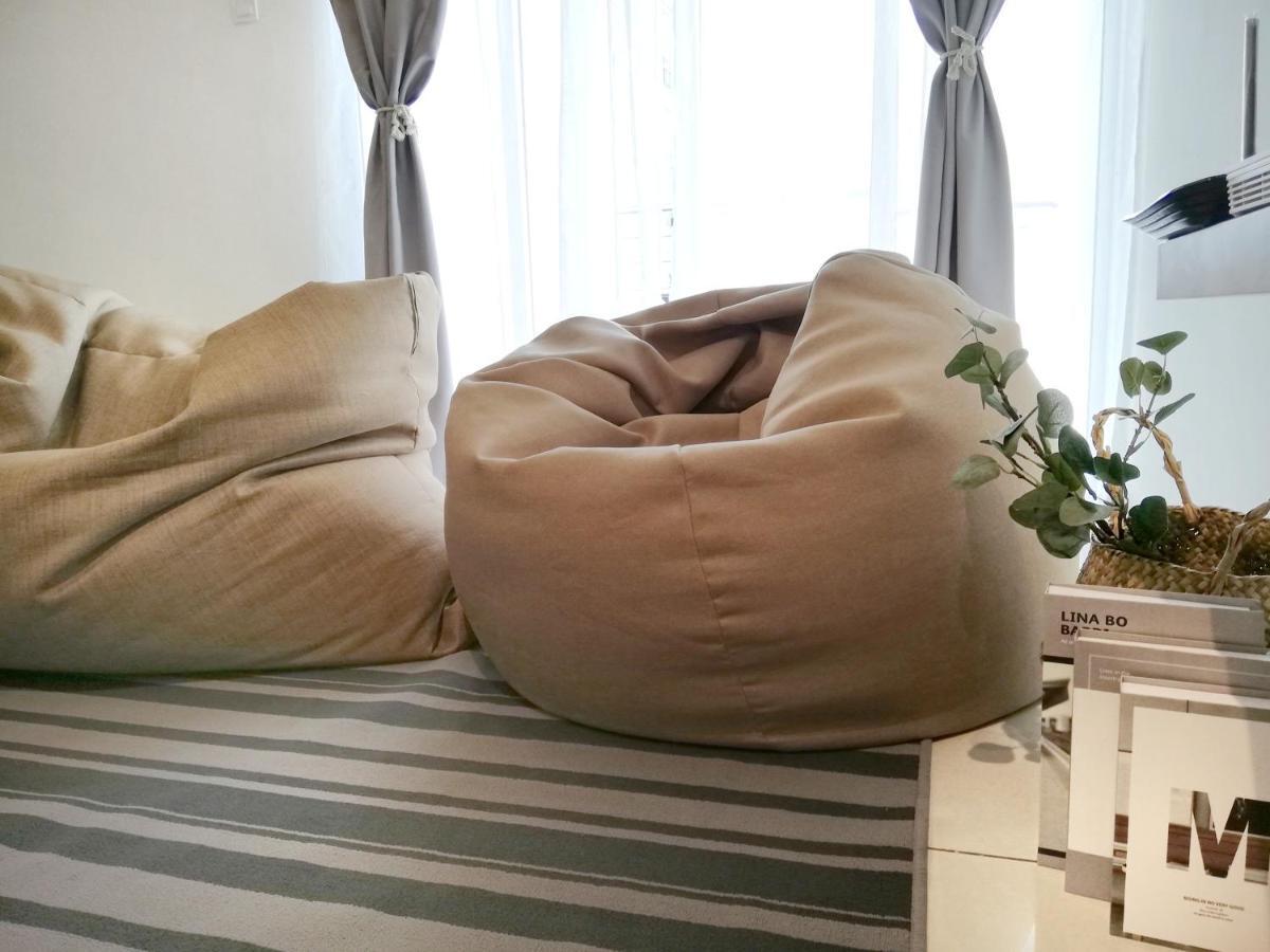 Subang Residence, Spacious With Balcony, Walking Distance To Summit, 5min To Sunway Apartment